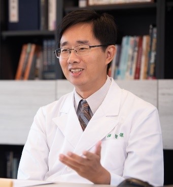 楊智傑系主任